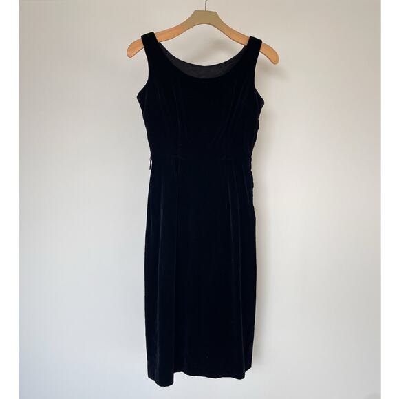 Vintage 60's Black Velvet Mod Wiggle Dress / Sz M 28" w / Holiday Retro Cocktail - Picture 1 of 8